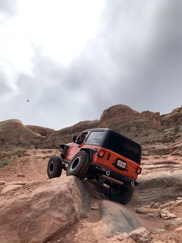 Road Armor Jeep Wrangler (JL) Stealth Rear Bumper, Satin Black – 5182R1B