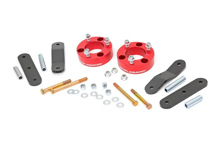 Rough Country 2.5 in. Leveling Kit, Spacers, Red for Nissan Frontier 05-23/Xterra 05-15 – 867RED